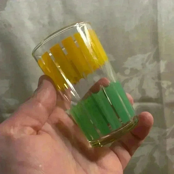 Vintage Set of 2 Yellow and Green Dominion Juice Glasses - Picture 1 of 3